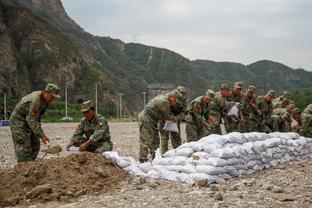 Skip：里夫斯首节对福克斯的防守很出色 后者近7次战湖人场均30分